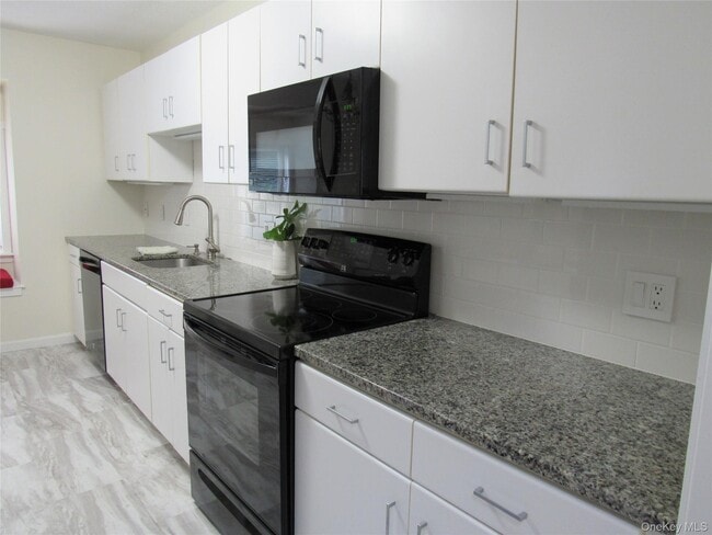 Building Photo - 604 Heritage Hills