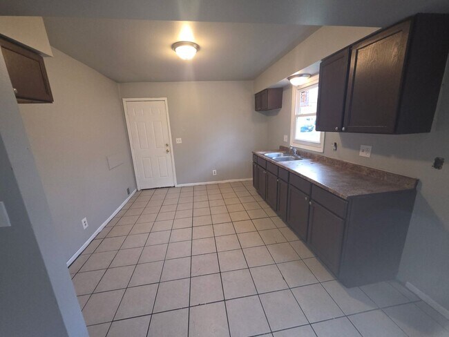 Foto del edificio - 6467-6469 N 106th St