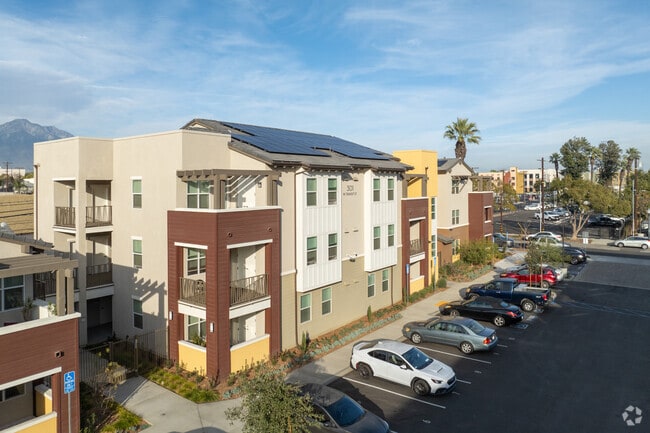 Building Photo - Emporia Place II