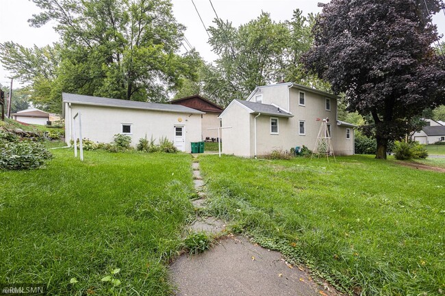 Building Photo - 2 br, 1 bath House - 3201 Halifax Avenue N
