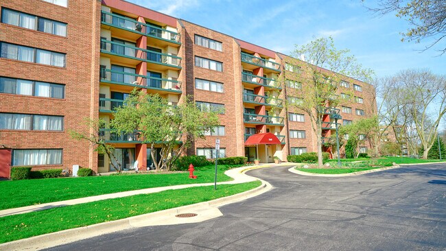 Foto del edificio - 1840 Huntington Blvd