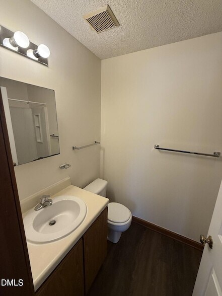 Building Photo - 3525 Ivy Commons Dr