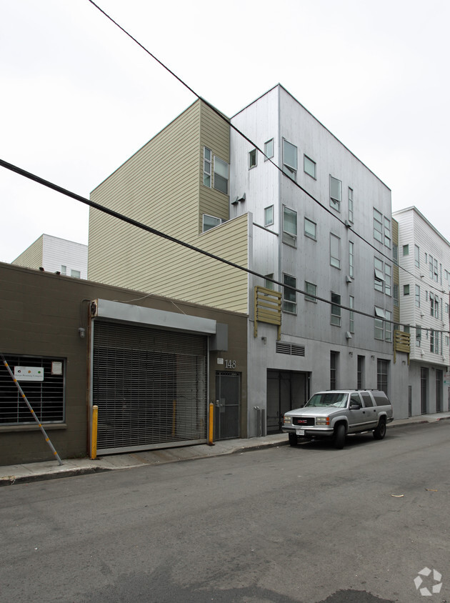 Primary Photo - Harriet Street Student Residences