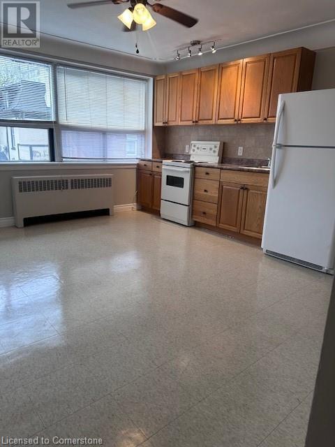 Building Photo - 119 MacNab St S