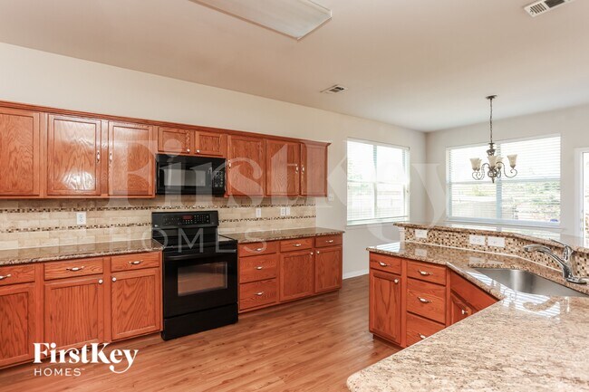 Foto del edificio - 3213 Bloomfield Trail