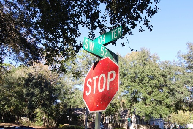 Building Photo - 5115 SW 105 Way