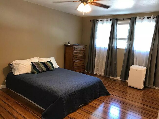 Master Bedroom - 605 NW Linden Ave