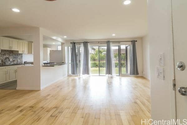 Building Photo - 98-448-448 Kilinoe St