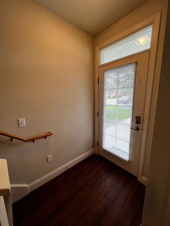 Foto del edificio - 251 Bayberry Cir