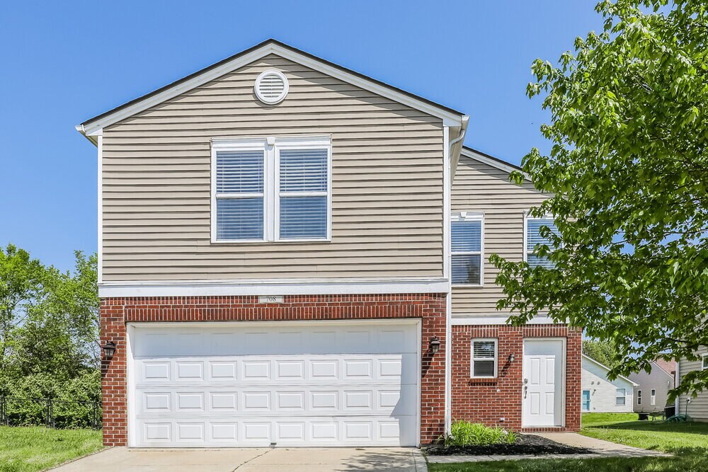 Primary Photo - 708 Adagio Dr