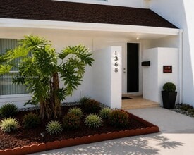 Building Photo - 1368 Seaview