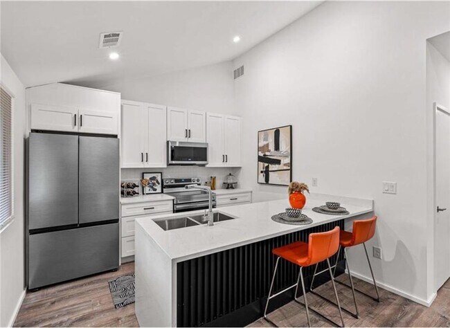 Foto del edificio - 1111 Hillcrest Dr SE