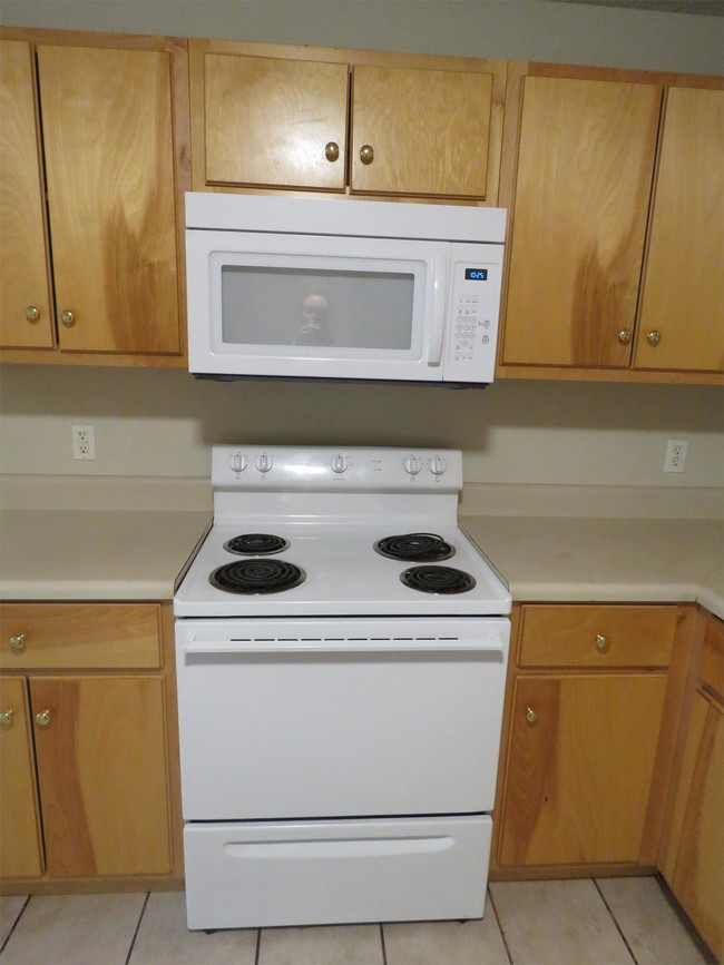 Building Photo - 143 Reaves Pl