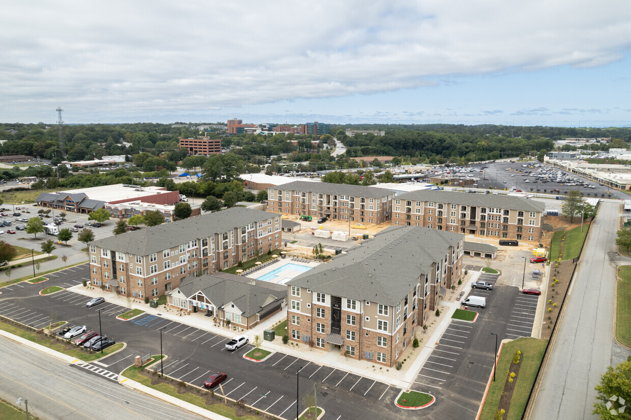 Comet Spartanburg - Apartments in Spartanburg, SC | Apartments.com