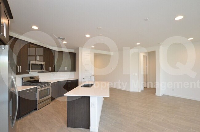 Foto del edificio - 2414 N Morrison Ave