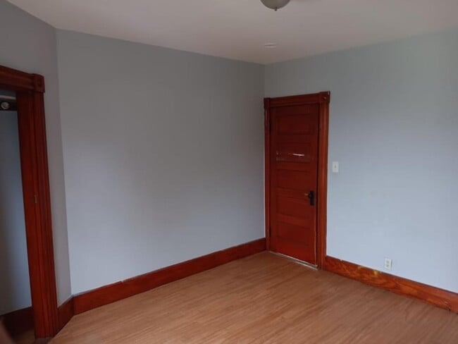 Building Photo - 76 Osgood St