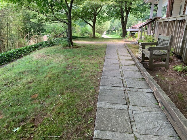 Building Photo - 181 Jordan Dr