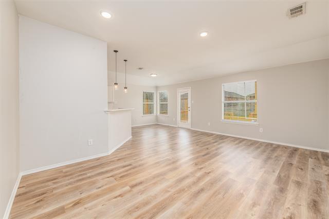 Building Photo - 1613 Emily Ln
