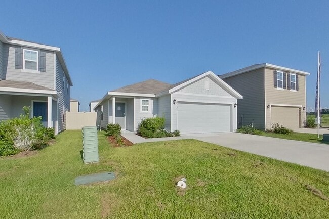 Building Photo - 8731 SW 44th Ct