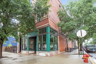 Building Photo - 1843 S Racine Ave