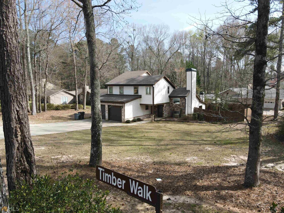 Primary Photo - 100 Timber Walk