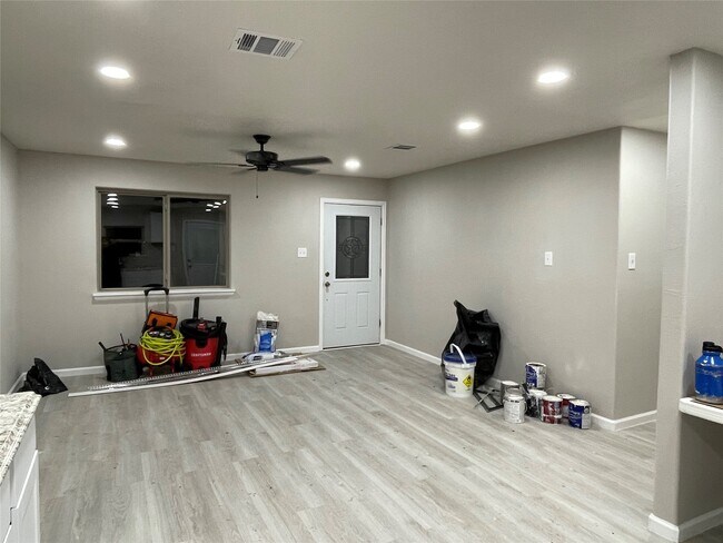Foto del edificio - 2122 Lee Rd
