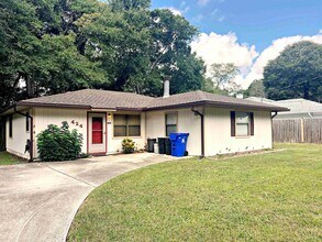 Building Photo - 424 Orchis Rd