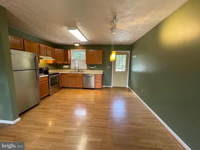 Building Photo - 7219 Ford Hollow Dr