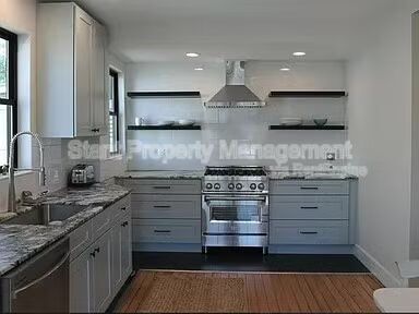 Foto del edificio - 219 S Cypress Ave
