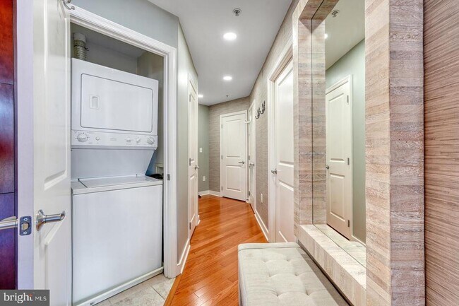 Building Photo - 155 Potomac Passage