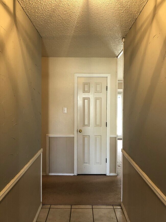 Foto del edificio - Available April!