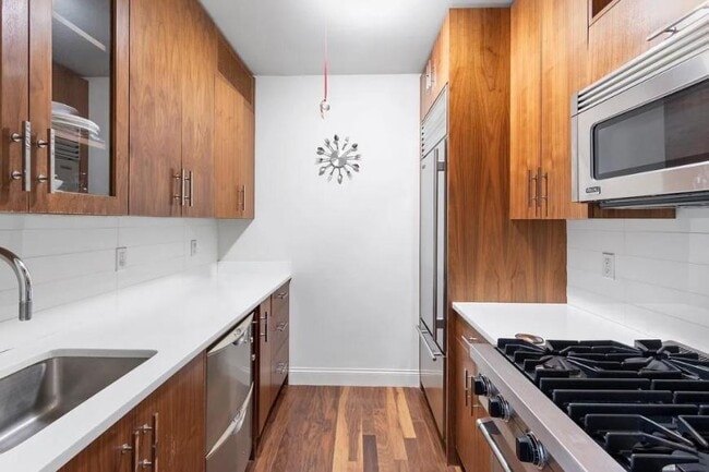 Building Photo - 1 bedroom in NEW YORK NY 10006