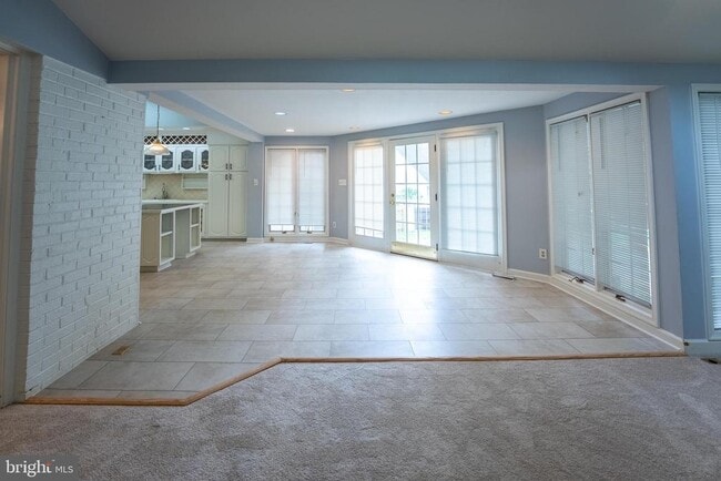 Building Photo - 6438 Woodville Dr