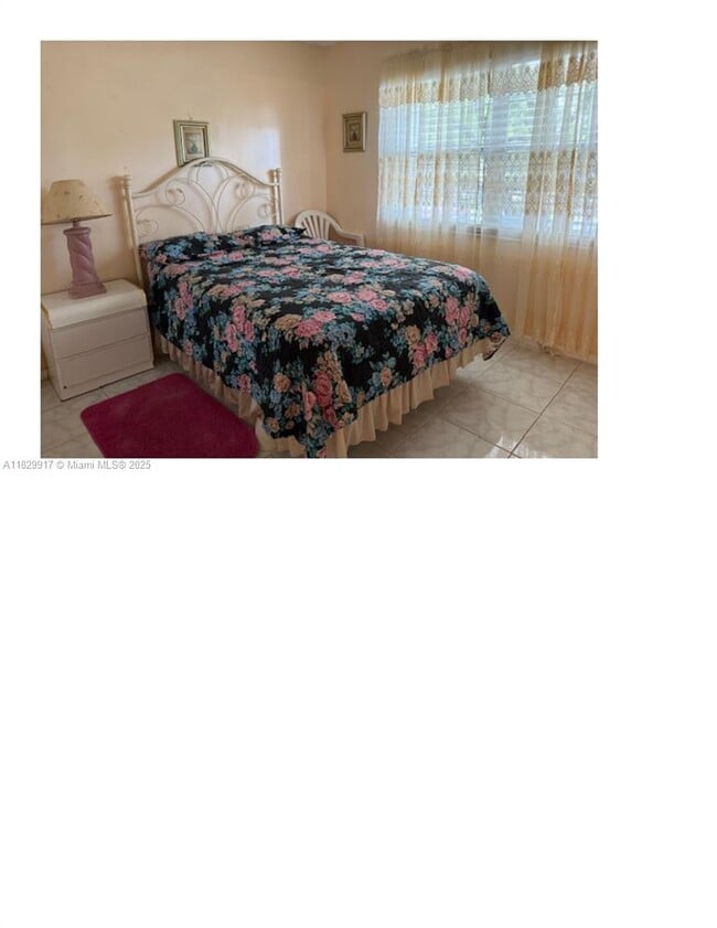 Foto del edificio - 1151 SW 128th Terrace