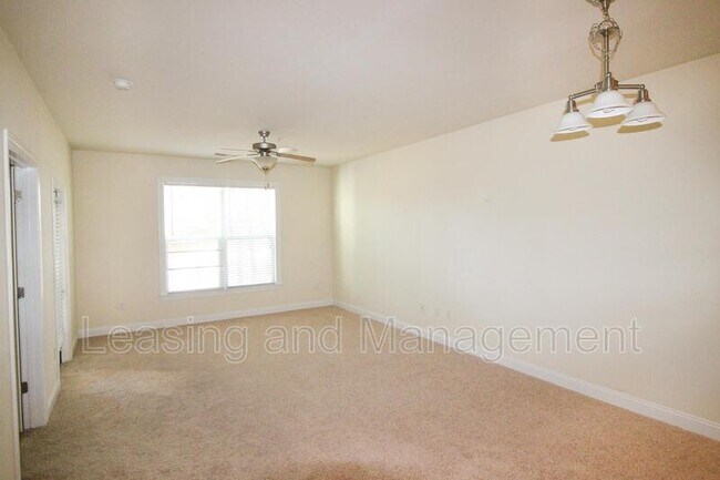 Foto del edificio - 2244 Ashley Crossing Dr