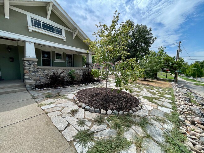 Building Photo - 502 N 200 W