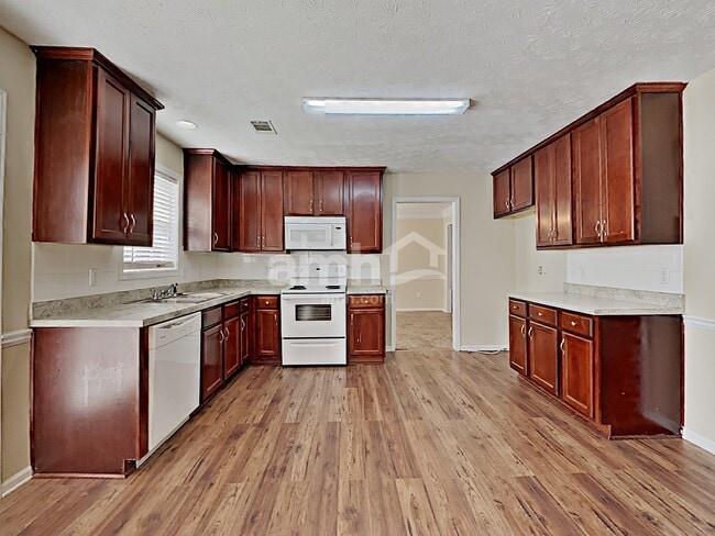 Foto del edificio - 1318 Baylor Dr