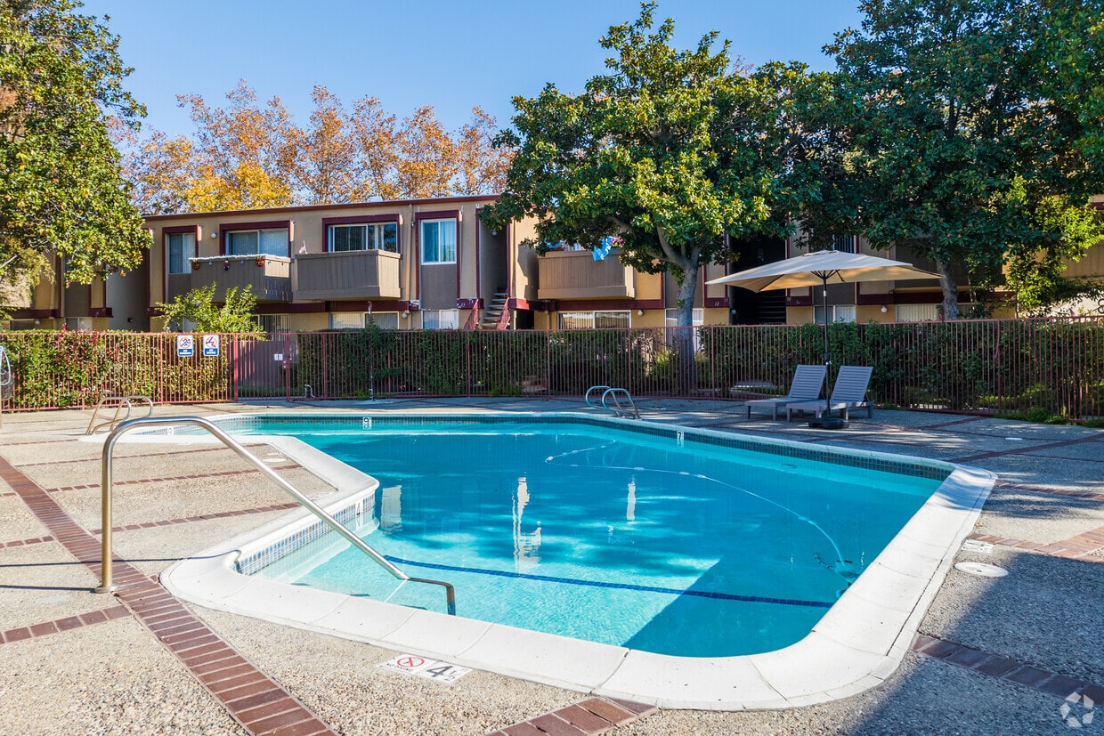 Primary Photo - Santa Maria Apartments
