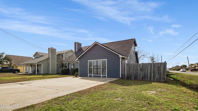 Building Photo - 2400 Jason Dr