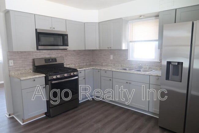 Foto del edificio - 4645 Washington St NE