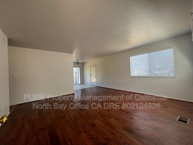Primary Photo - 2090 Rd B