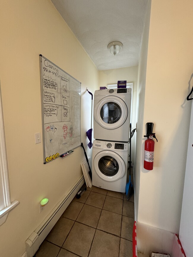 Building Photo - 40 Litchfield St