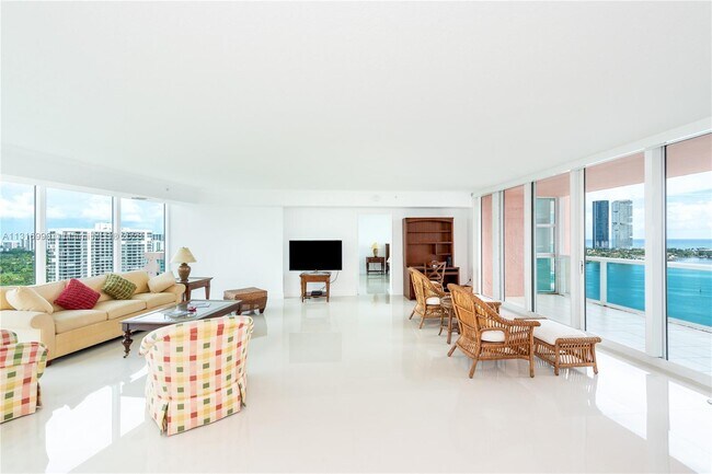 Building Photo - 3370 Hidden Bay Dr