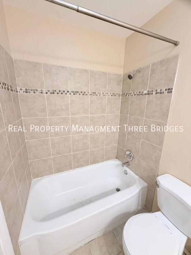 Building Photo - 7431 Hazelcrest Dr
