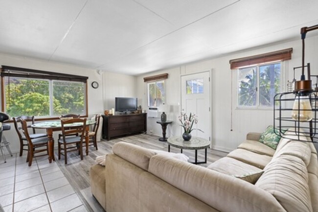 Building Photo - Ohana Island Retreat: 2BR Coastal Escape w...