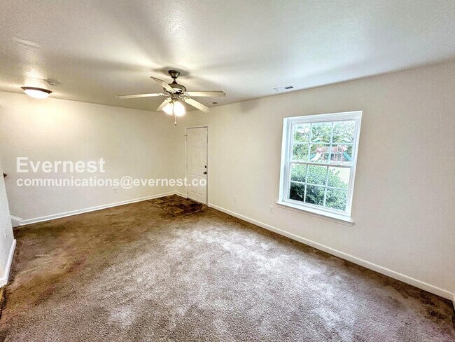 Foto del edificio - 3530 E Richmond Rd