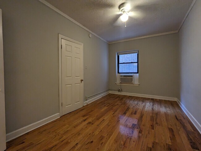 Foto del edificio - 536 W Arlington Pl