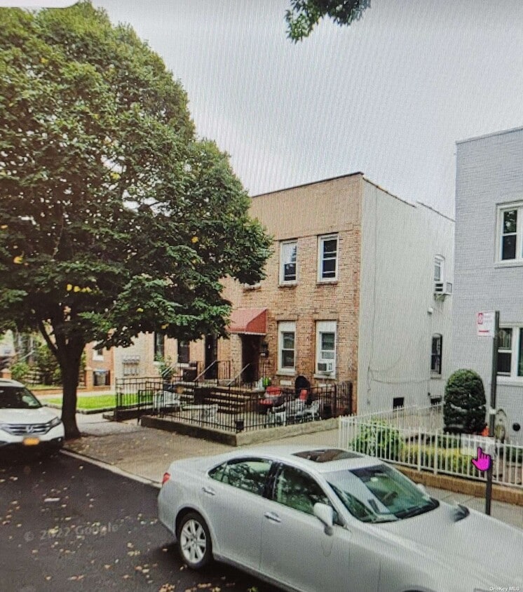 213333 36th St Unit 2, Queens, NY 11105 Apartment for Rent in