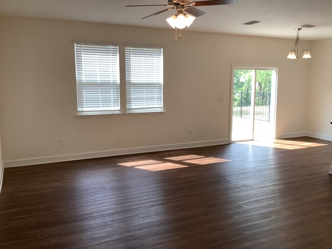 Building Photo - 8510 Highfield Ave