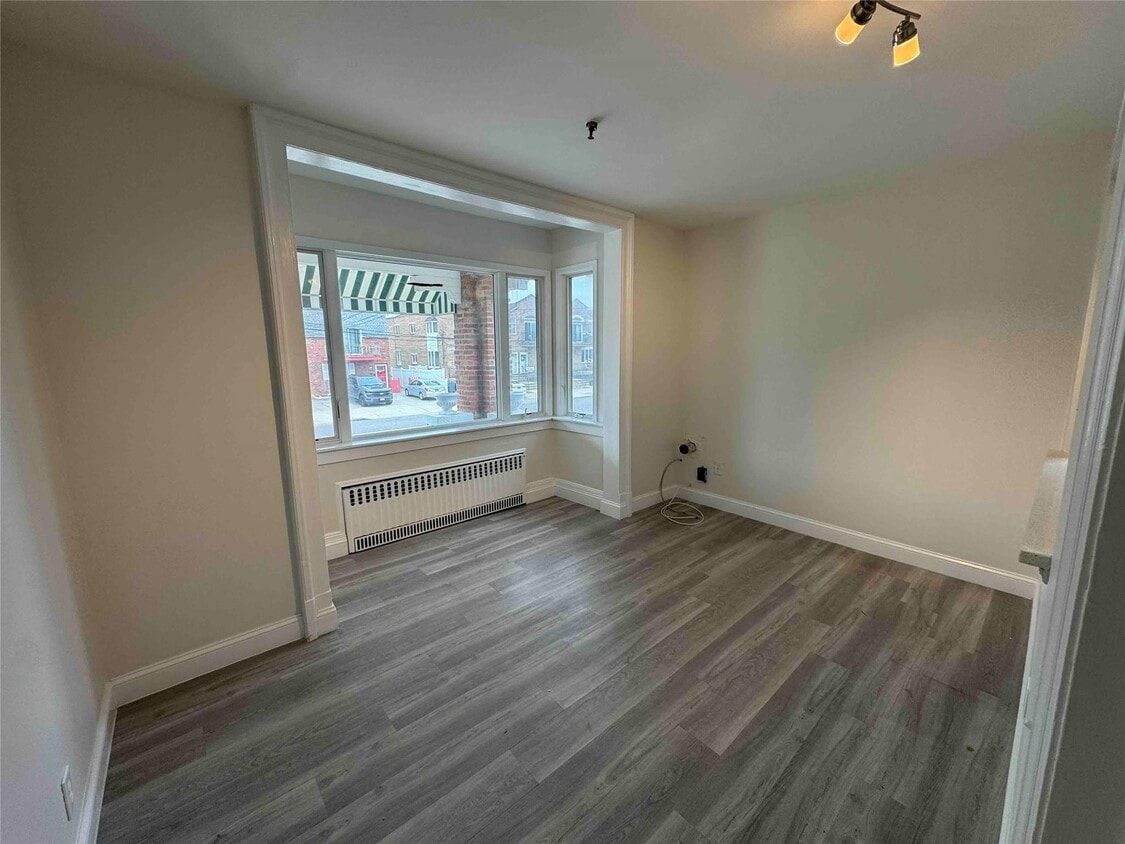 Building Photo - 150 Beach 128th St